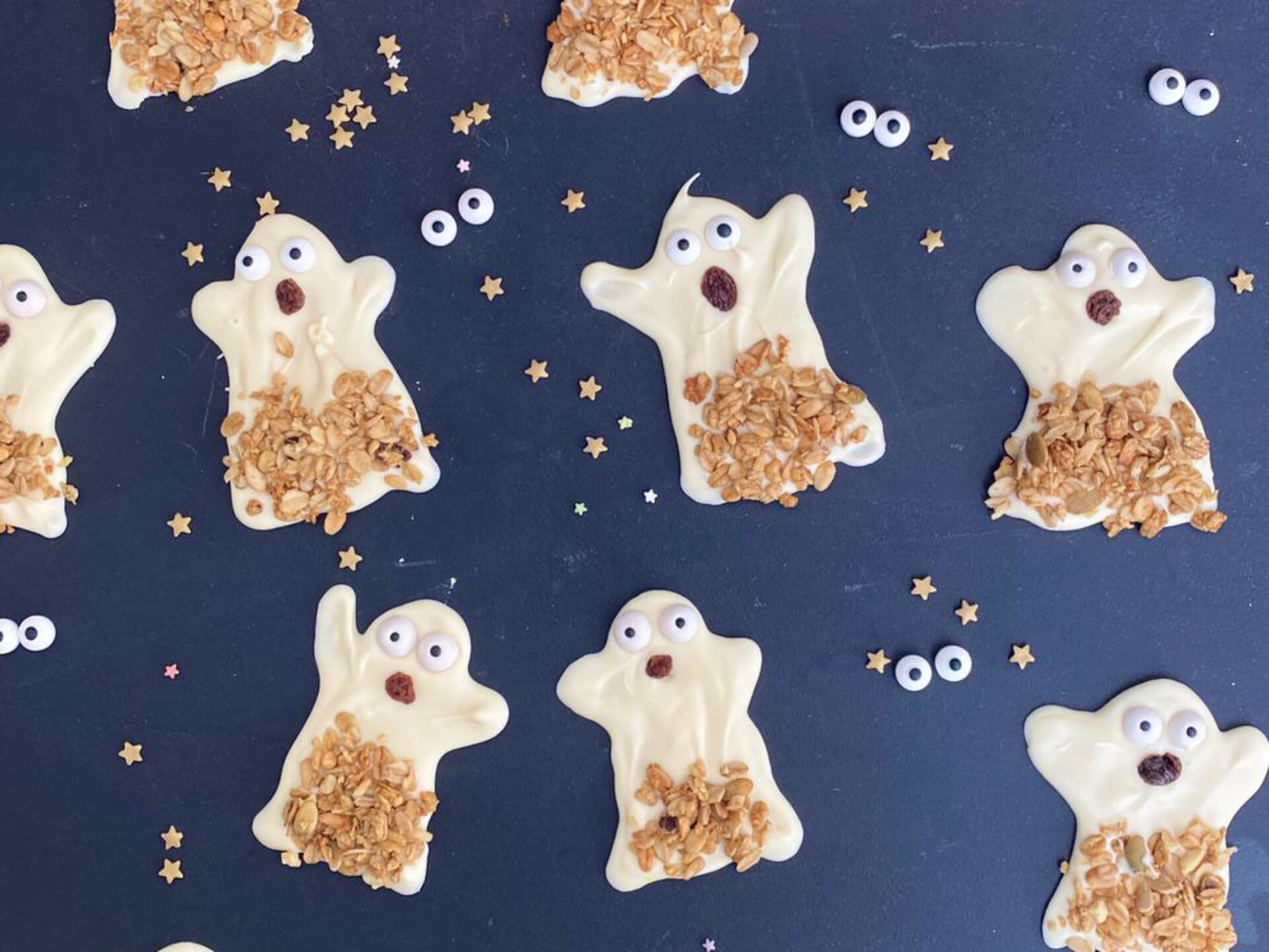 Halloween White Chocolate Ghosts4