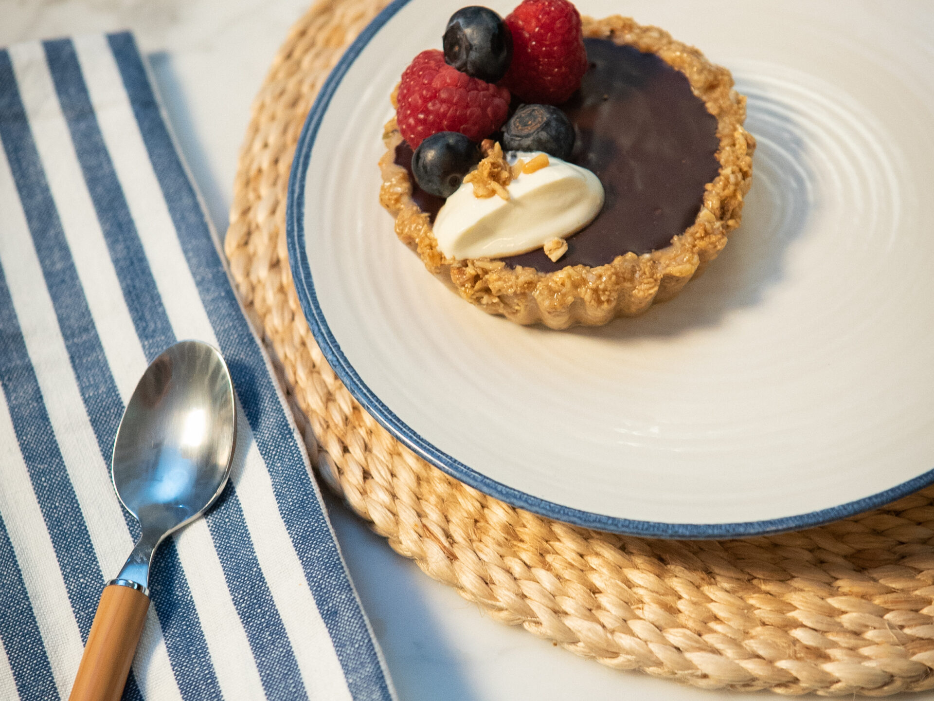 tart tea towl spoon